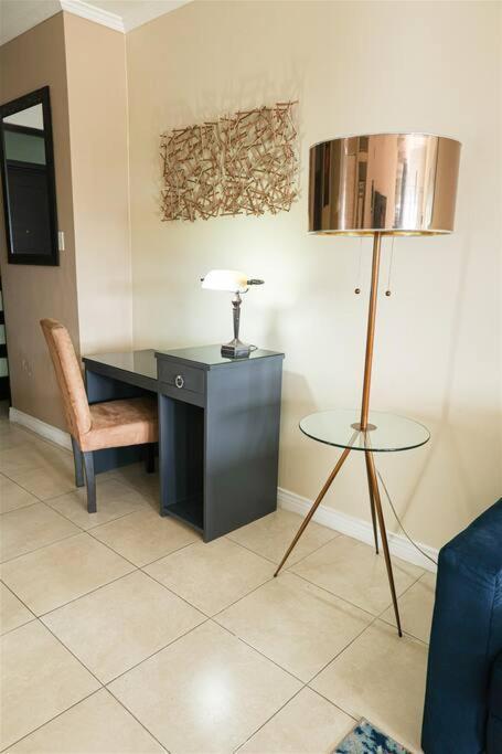 Vacation Rental One Bedroom Apartment In Gated Community With Pool And Gym - Brompton Kingston, Jamaica Dış mekan fotoğraf